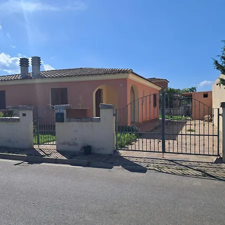 Indipendente Con Giardino Privato In Via Del Tirreno Apartament