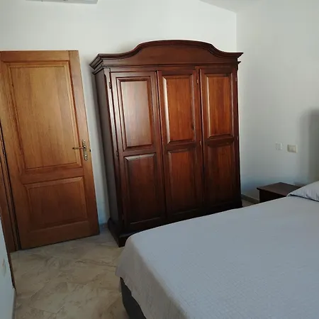 Apartament Indipendente Con Giardino Privato In Via Del Tirreno