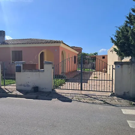 Indipendente Con Giardino Privato In Via Del Tirreno San Teodoro (Sardinia)